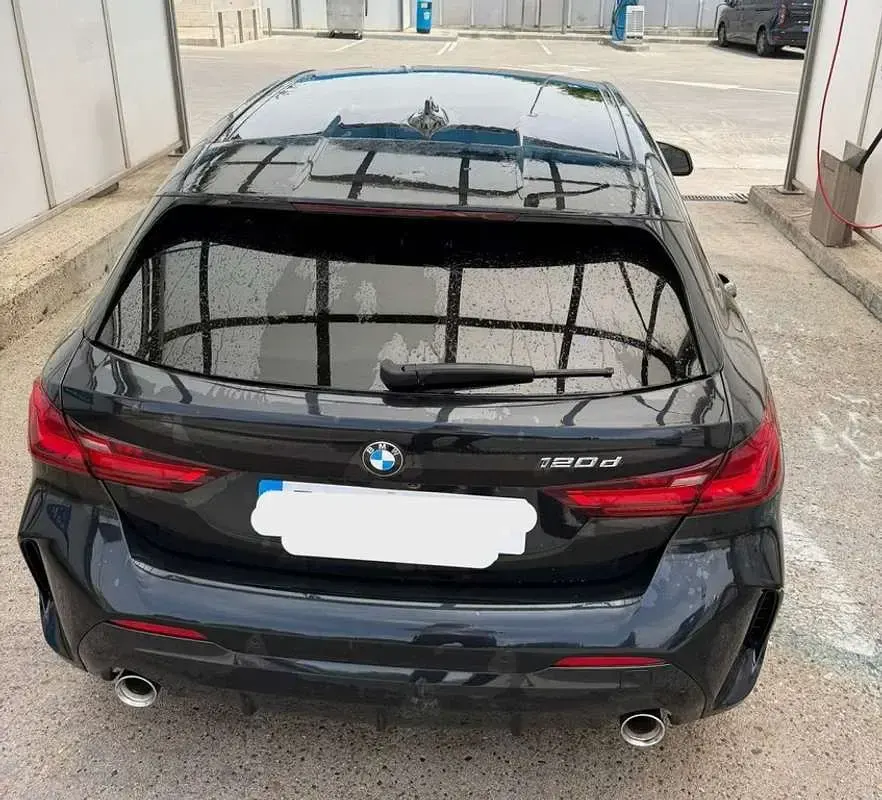 Usado BMW 120 190 CV (139 kW) 2021 Negro Utilitario