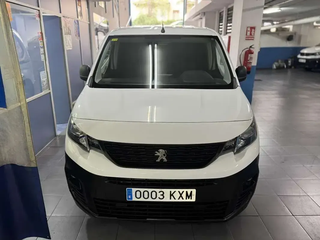 Usado Peugeot Partner S 99 CV (72 kW) 2019 Blanco Monovolumen