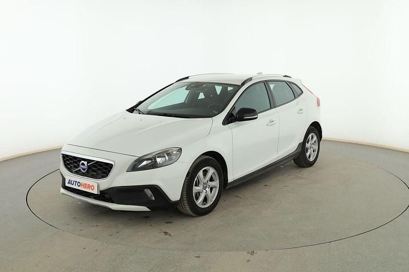 Usado Volvo V40 CC Momentum 150 CV (110 kW) 2016 Blanco Familiar