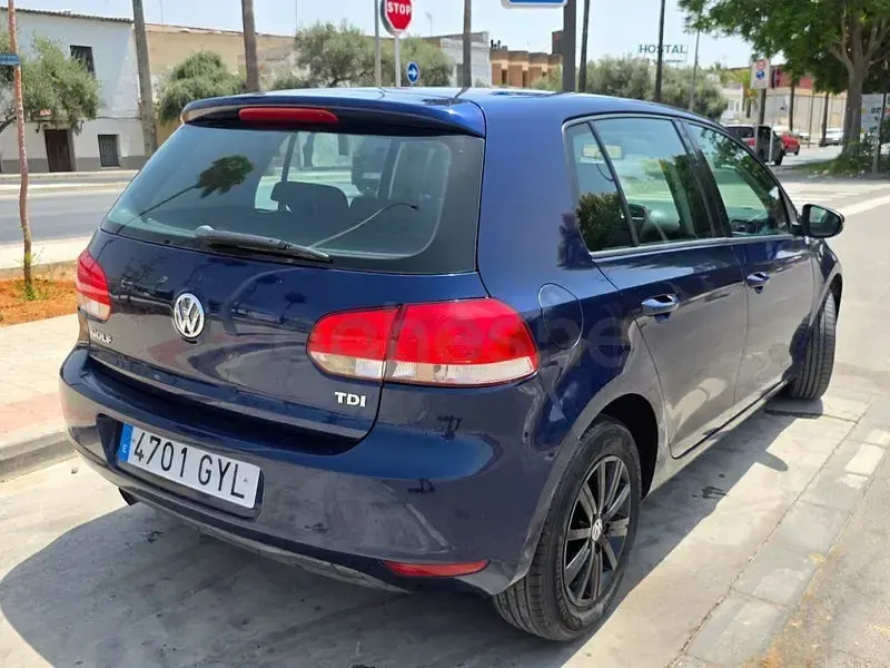 Usado VW Golf VI 105 CV (77 kW) 2010 Azul Berlina