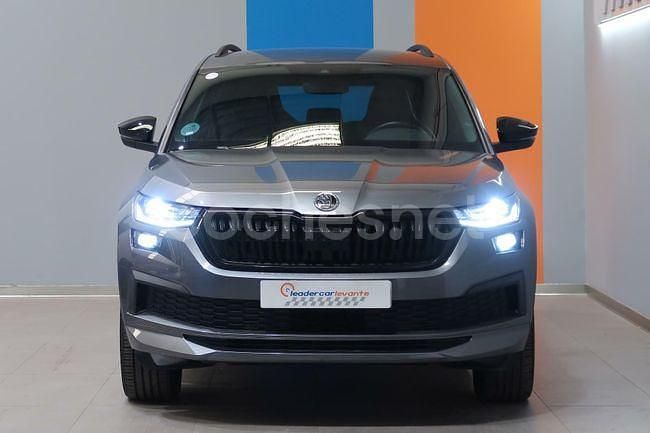 Usado Skoda Kodiaq SportLine 150 CV (110 kW) 2023 Gris / plata SUV