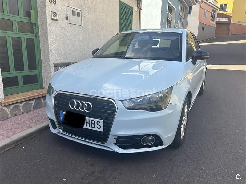 Usado Audi A1 Attraction 86 CV (63 kW) 2012 Azul Berlina