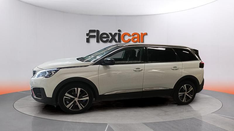 Usado Peugeot 5008 Allure 131 CV (96 kW) 2020 Blanco SUV