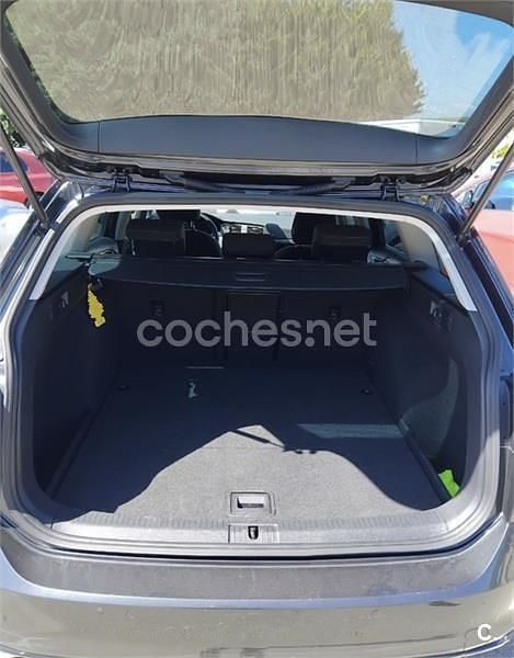 Usado VW Golf VII Sportline 150 CV (110 kW) 2017 Gris / plata Familiar