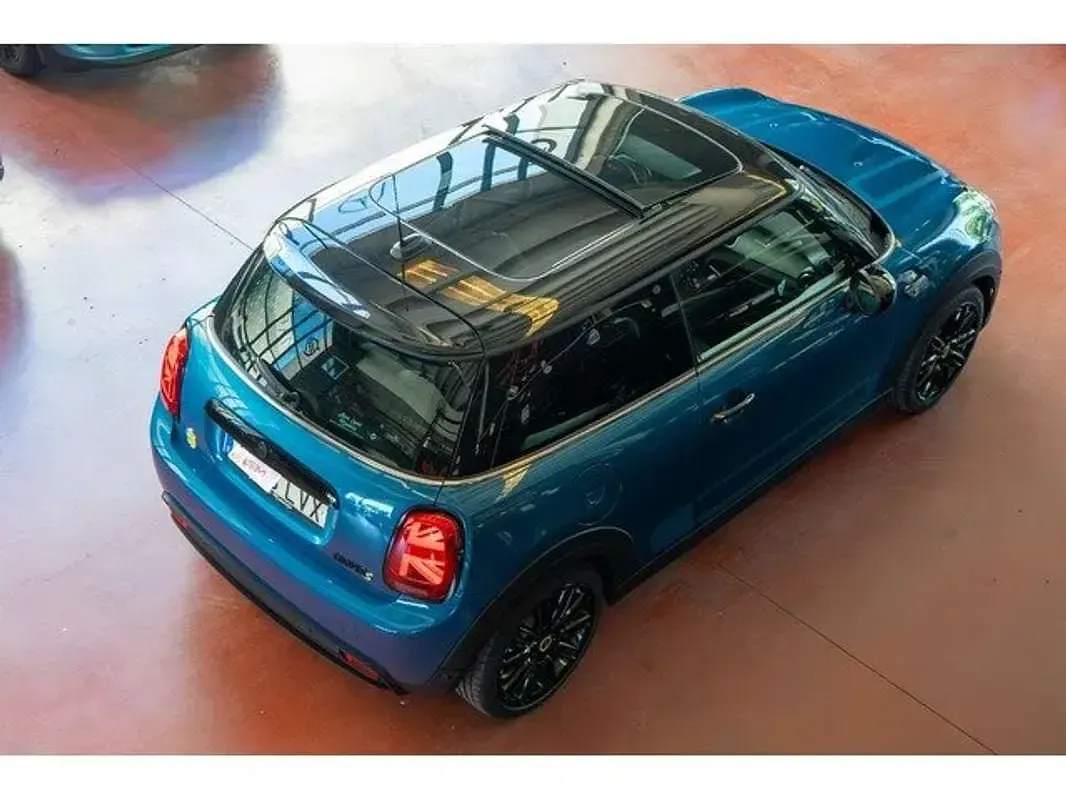 Usado Mini Cooper SE 135 kW (184 CV) 2022 Azul Utilitario