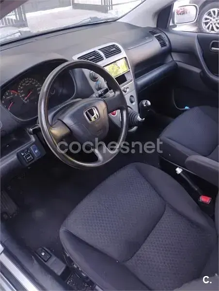 Usado Honda Civic ES 100 CV (73 kW) 2002 Gris / plata Berlina
