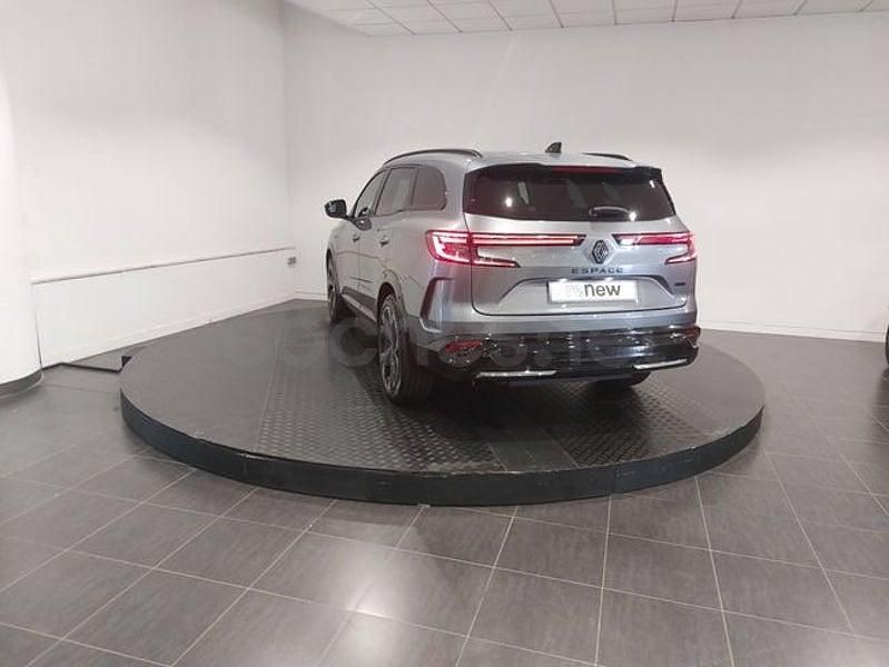 Usado Renault Espace Iconic 200 CV (147 kW) 2024 Gris / plata Monovolumen