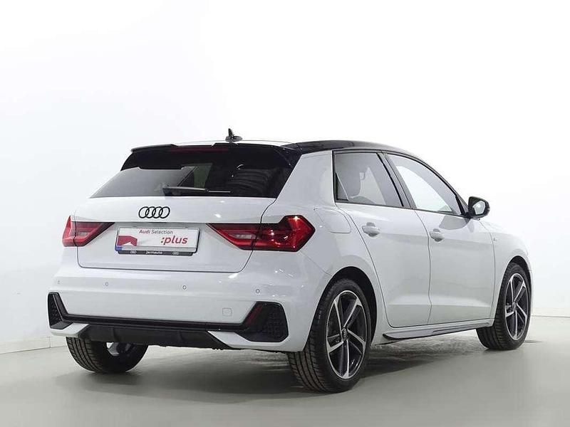 Usado Audi A1 Sportback Black Edition 116 CV (85 kW) 2025 Blanco Utilitario