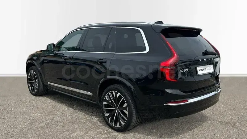 Käytetty Volvo XC90 Plus 250 HP (183 kW) 2025 Musta Katumaasturi