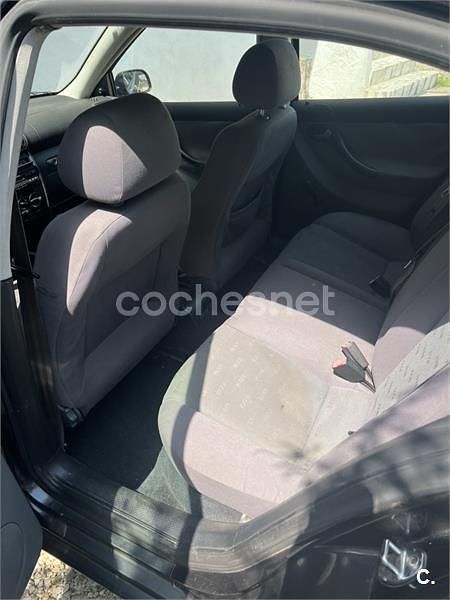 Negro Usado 2002 Seat Leon Berlina | 2500 € (Precio justo) - Imagen 1/1