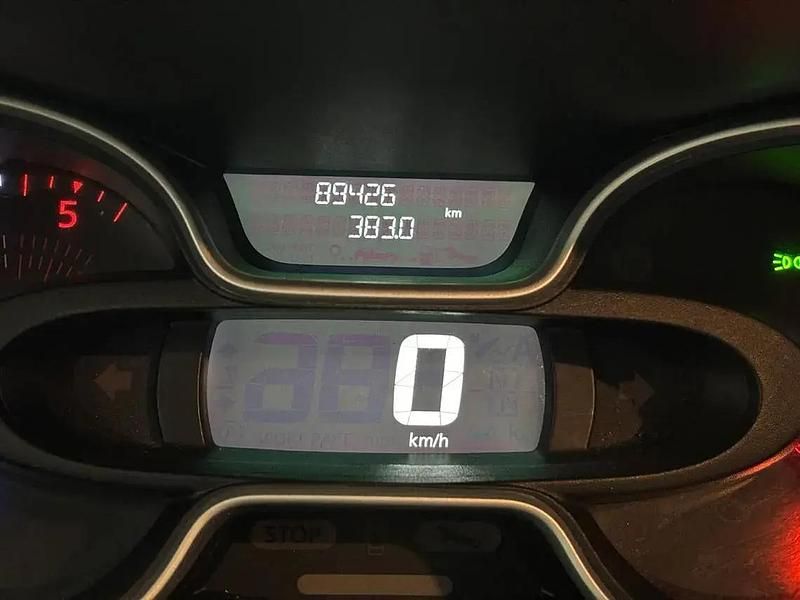 Begagnad Renault Trafic 120 HK (88 kW) 2020 Vit Minibuss