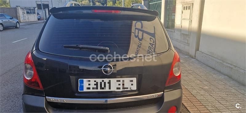Negro Usado 2009 Opel Antara Cosmo SUV | 6500 € (Precio justo) - Imagen 1/4
