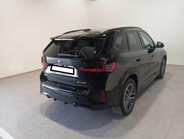 Usado BMW iX1 Luxury Line 150 kW (204 CV) 2025 Negro SUV