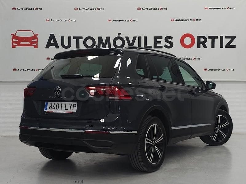 Begagnad VW Tiguan Life 150 HK (110 kW) 2022 Grå SUV