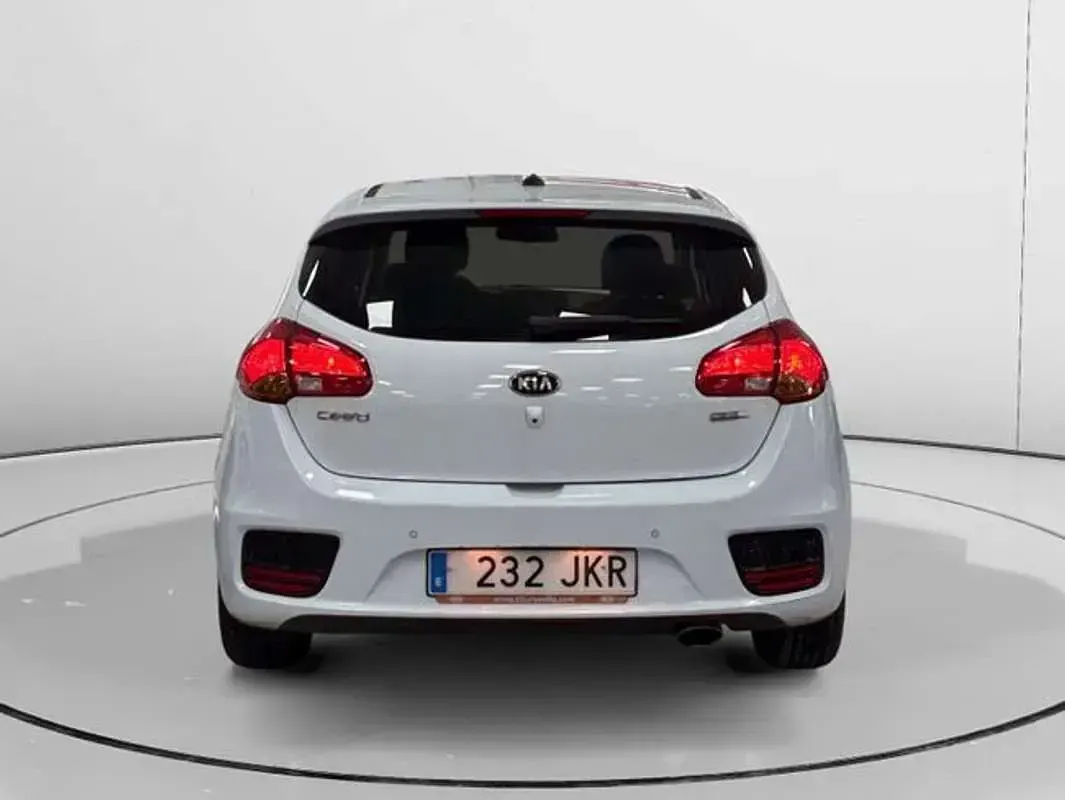Usado Kia Pride 120 CV (88 kW) 2015 Blanco Utilitario