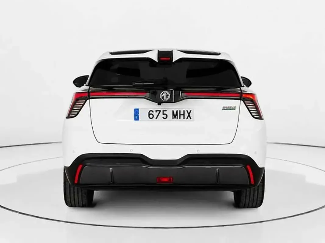 Usado MG MG4 EV Luxury 150 kW (204 CV) 2023 Blanco Utilitario