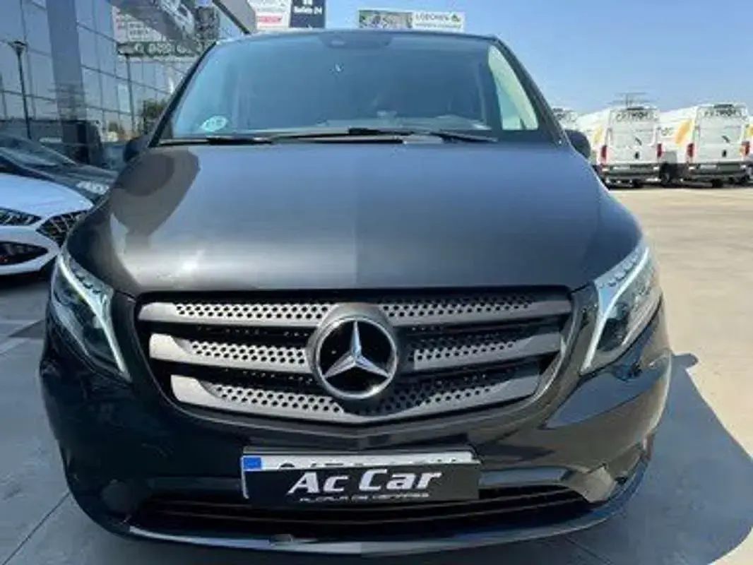 Usado Mercedes Vito 163 CV (119 kW) 2021 Negro Van