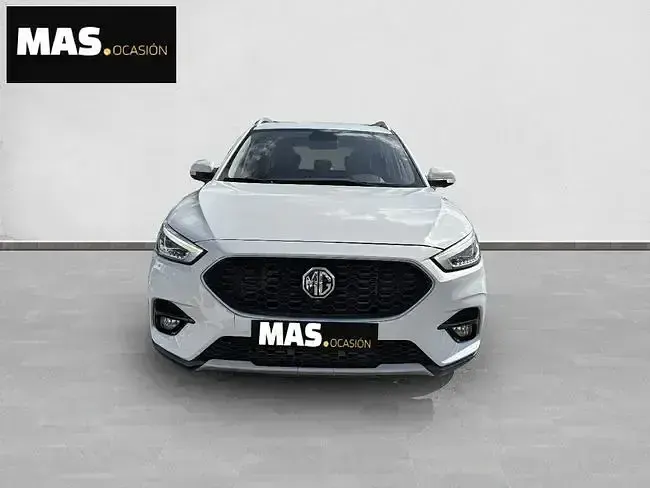 Usado MG ZS Luxury 111 CV (81 kW) 2023 Blanco SUV