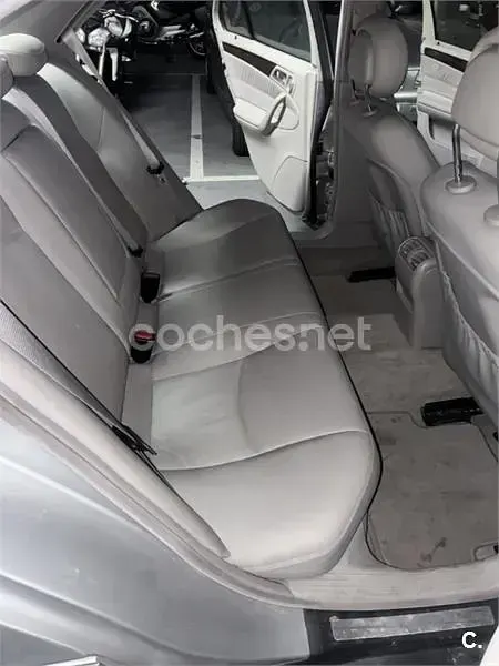 Usado Mercedes C200 Elegance 163 CV (119 kW) 2003 Gris / plata Familiar