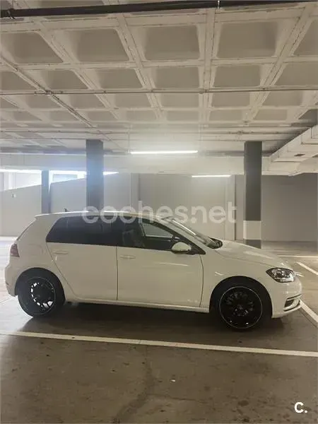 Usado VW Golf VII Advance 115 CV (84 kW) 2017 Blanco Familiar