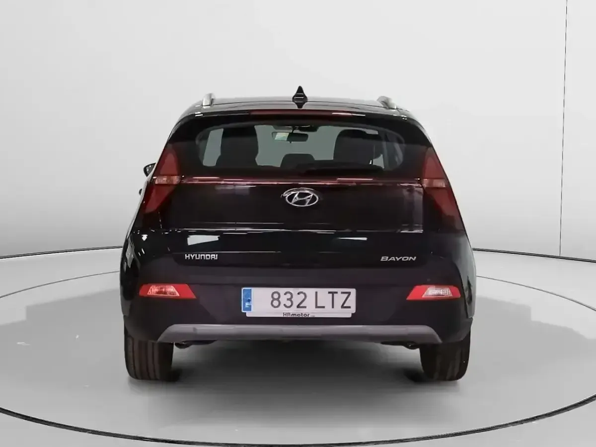 Usado Hyundai Bayon 84 CV (61 kW) 2021 Negro SUV