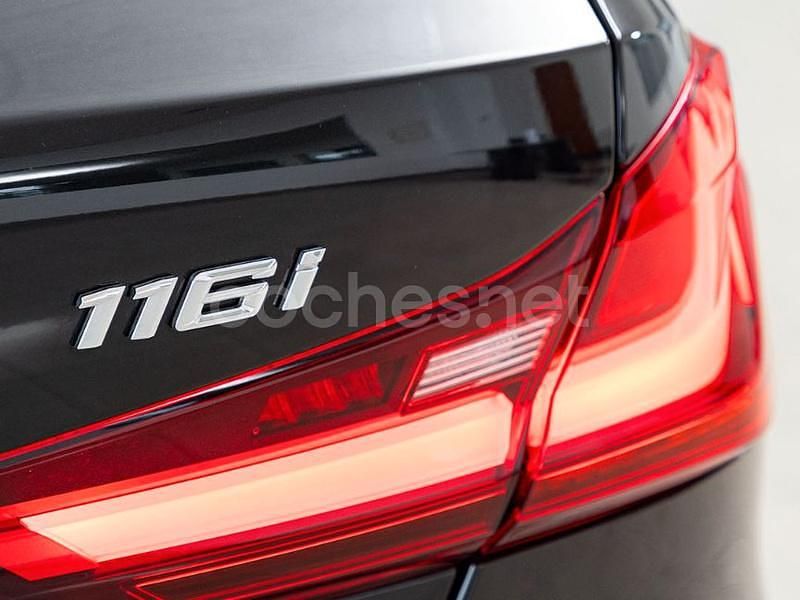 Usado BMW 118 Comfort Edition 136 CV (100 kW) 2023 Negro Utilitario