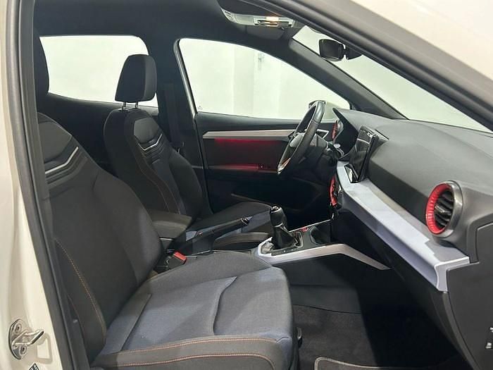 Usado Seat Arona FR 115 CV (84 kW) 2024 Blanco SUV