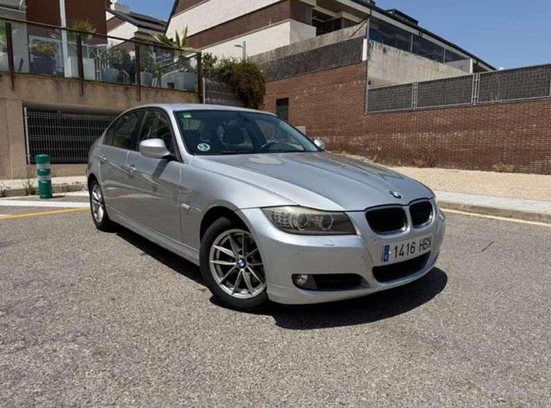 Gris Usado 2011 BMW 320 Berlina | 7990 € (Precio justo) - Imagen 1/4