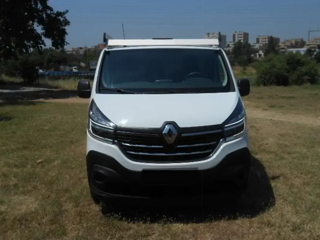 Usado Renault Trafic 95 CV (69 kW) 2020 Blanco Monovolumen