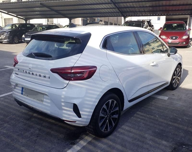 Usado Mitsubishi Colt 91 CV (66 kW) 2023 Blanco Berlina