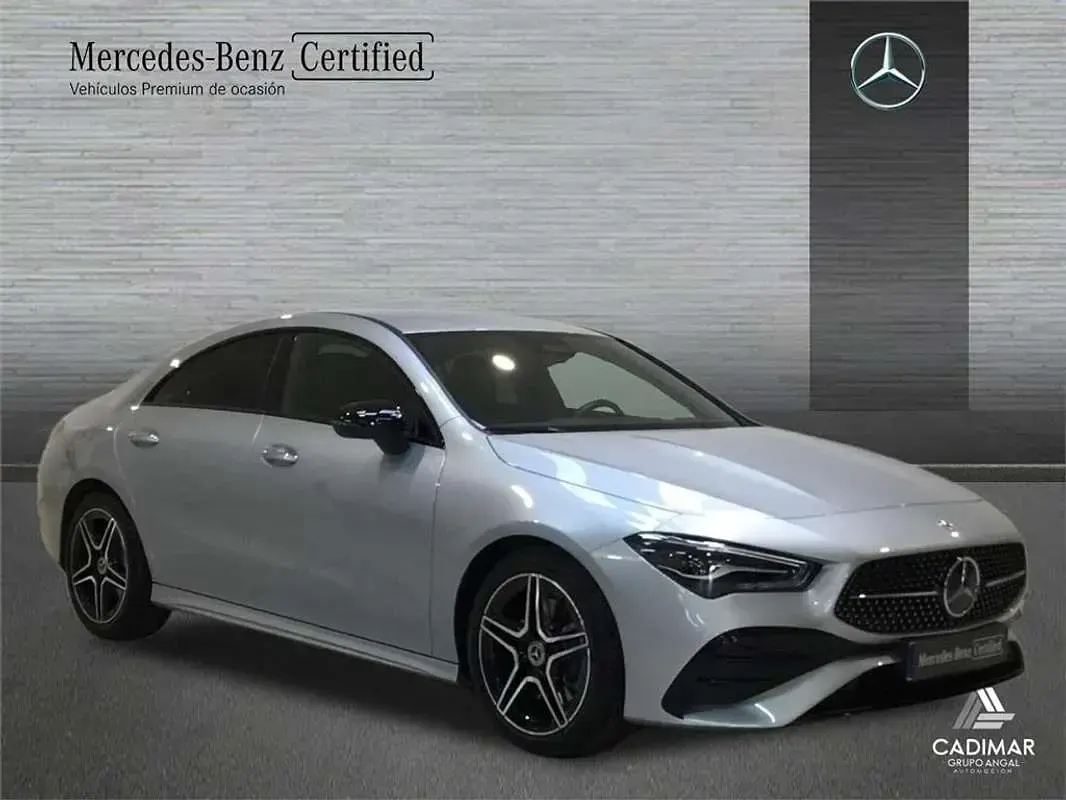 Usado Mercedes CLA200 163 CV (119 kW) 2025 Berlina