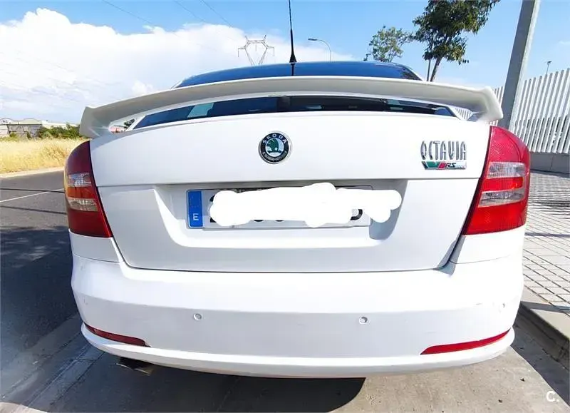 Usado Skoda Octavia RS 170 CV (125 kW) 2008 Blanco Berlina