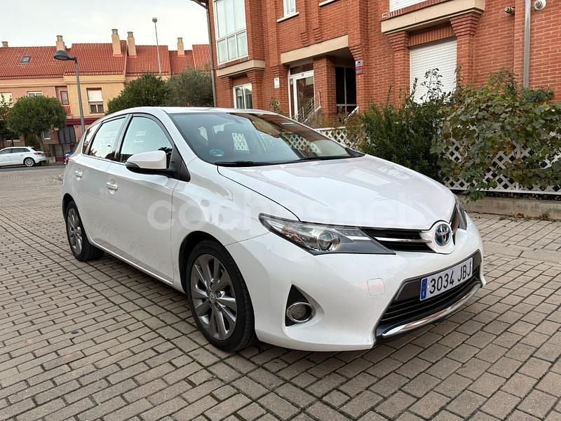 Blanco Usado 2014 Toyota Auris Hybrid Active Berlina | 7500 € (Precio justo) - Imagen 1/4