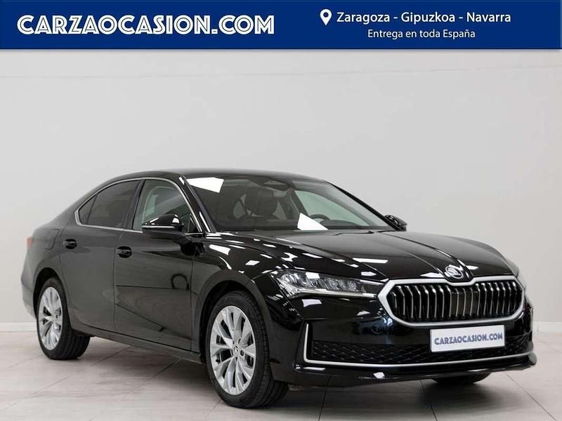 Negro Usado 2024 Skoda Superb Selection Berlina | 34.000 € (Precio justo) - Imagen 1/4