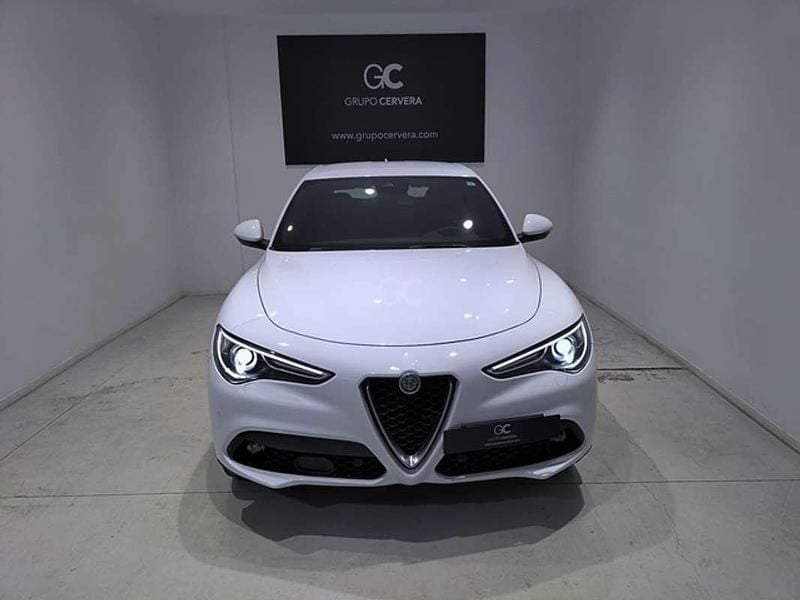 Usado Alfa Romeo Stelvio Executive 209 CV (153 kW) 2019 Blanco SUV