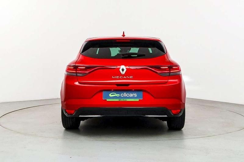 Usado Renault Mégane IV Zen 140 CV (102 kW) 2021 Rojo Utilitario