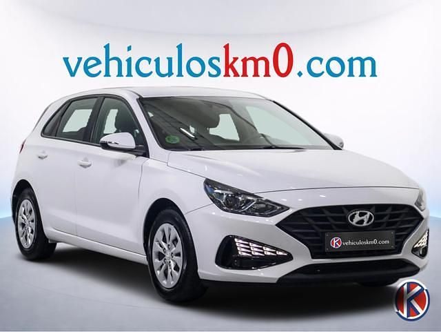 Usado Hyundai i30 110 CV (80 kW) 2022 Blanco Utilitario