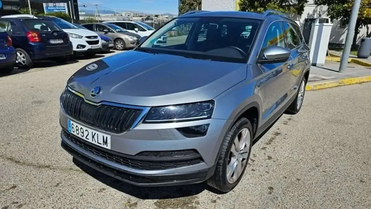 Usado Skoda Karoq Style 150 HP (110 kW) 2018 Cinzento SUV