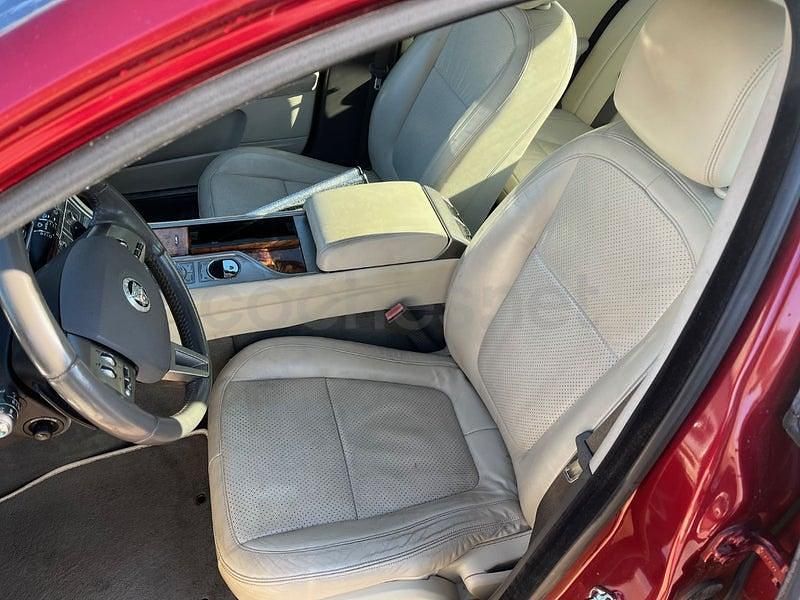 Usado Jaguar XF 416 CV (305 kW) 2008 Granate Berlina