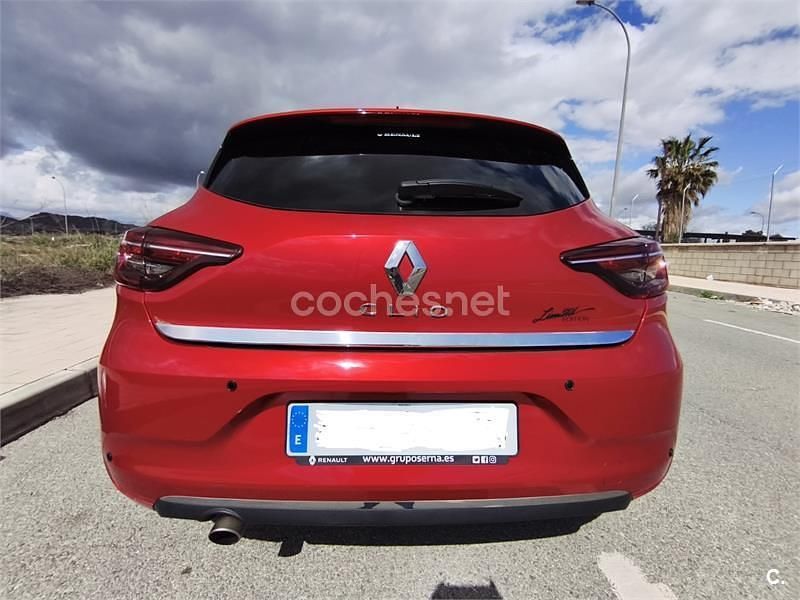 Usado Renault Clio V Intens 100 CV (73 kW) 2020 Rojo Berlina