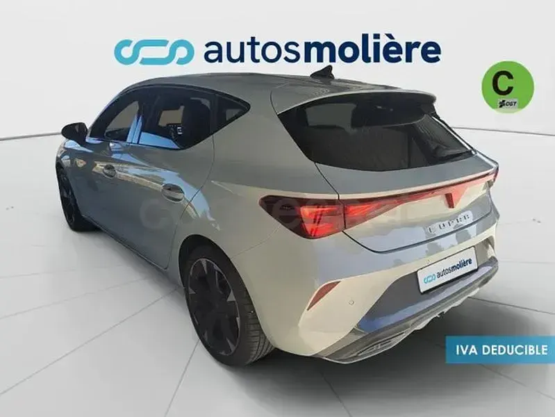 Usado Cupra Leon 150 CV (110 kW) 2024 Gris / plata Berlina