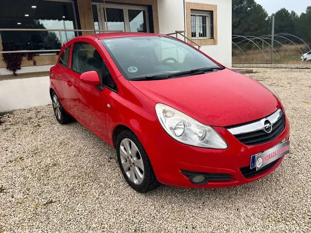 Usado Opel Corsa Enjoy 90 CV (66 kW) 2008 Rojo Utilitario