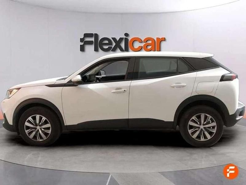 Usado Peugeot 2008 Active 110 CV (80 kW) 2021 Blanco SUV