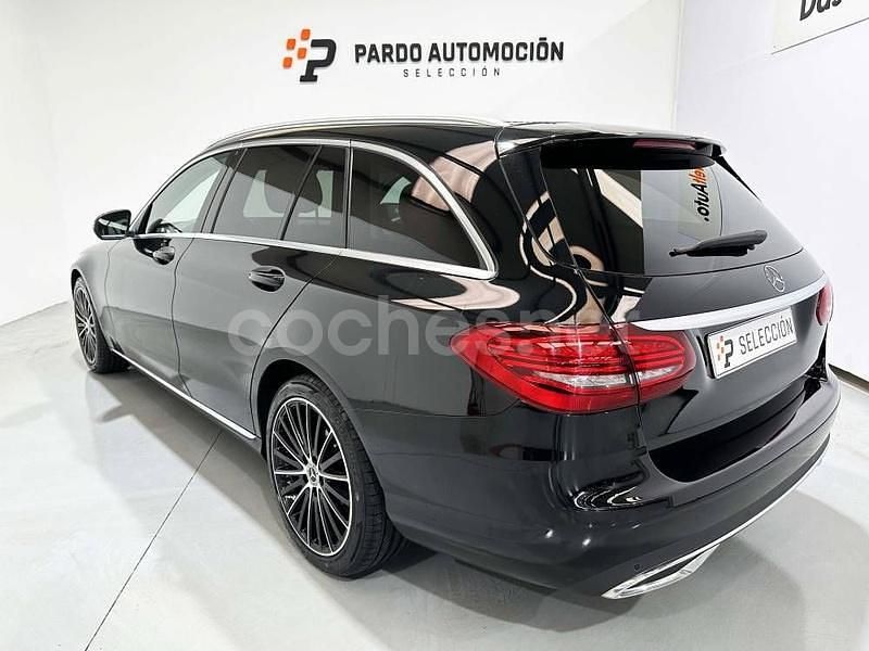 Usado Mercedes C200 160 CV (117 kW) 2020 Negro Familiar