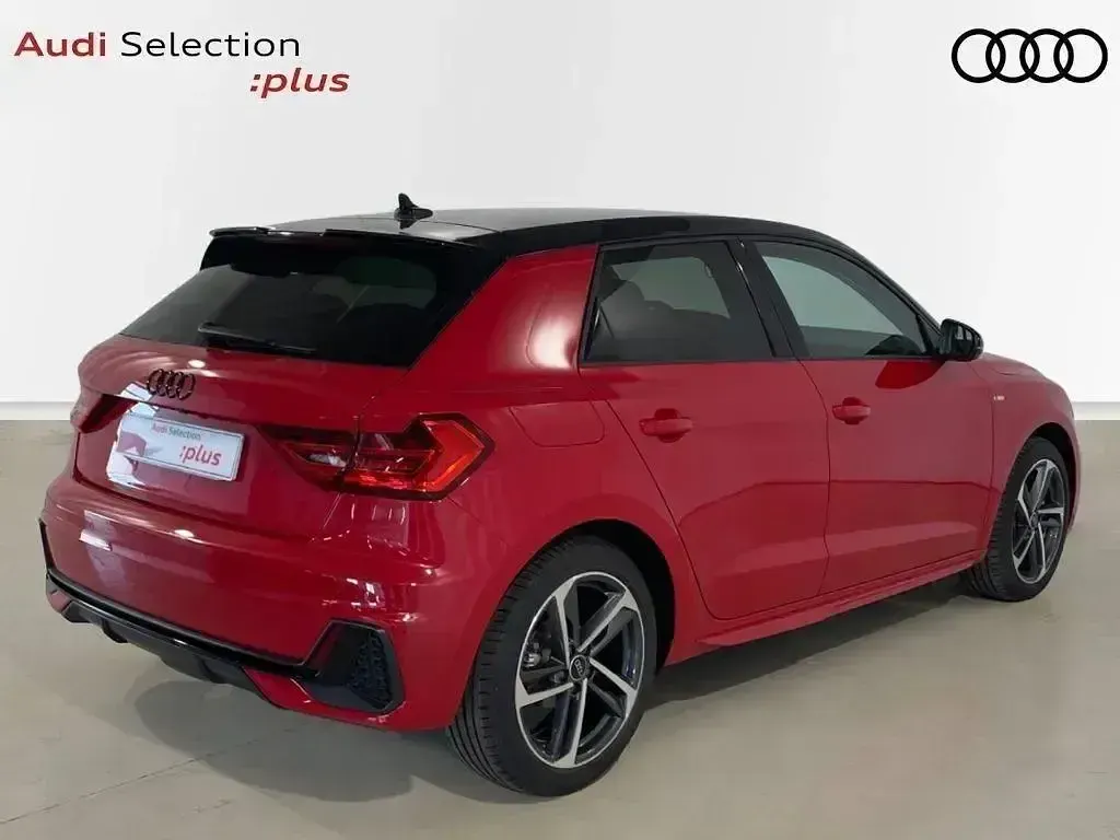 Usado Audi A1 Black Edition 110 CV (80 kW) 2024 Rojo SUV