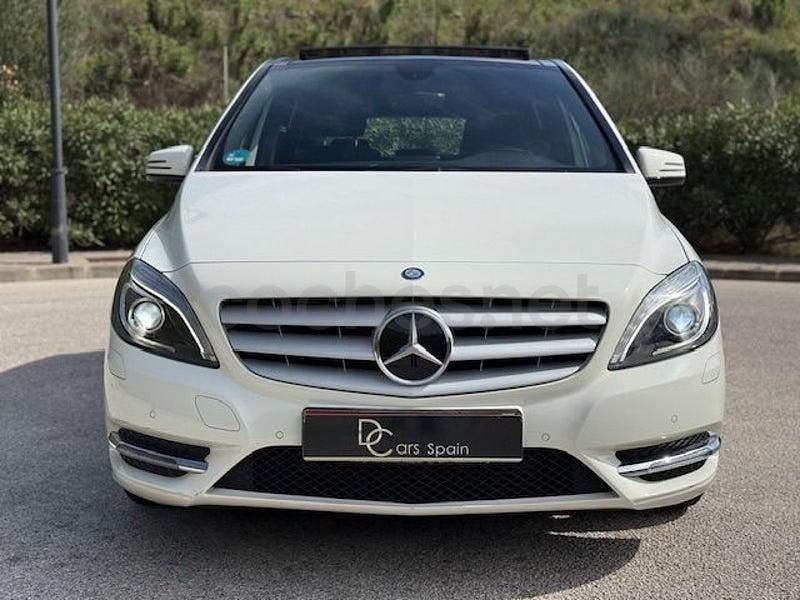 Usado Mercedes B180 122 CV (89 kW) 2012 Blanco Monovolumen