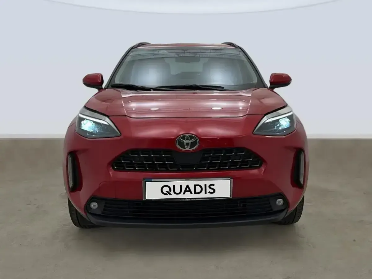 Usado Toyota Yaris Cross Style 130 CV (95 kW) 2024 Rojo SUV