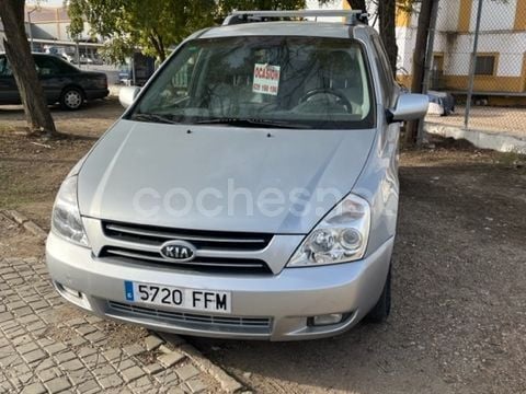 Usado Kia Carnival EX 144 CV (105 kW) 2006 Gris / plata Monovolumen