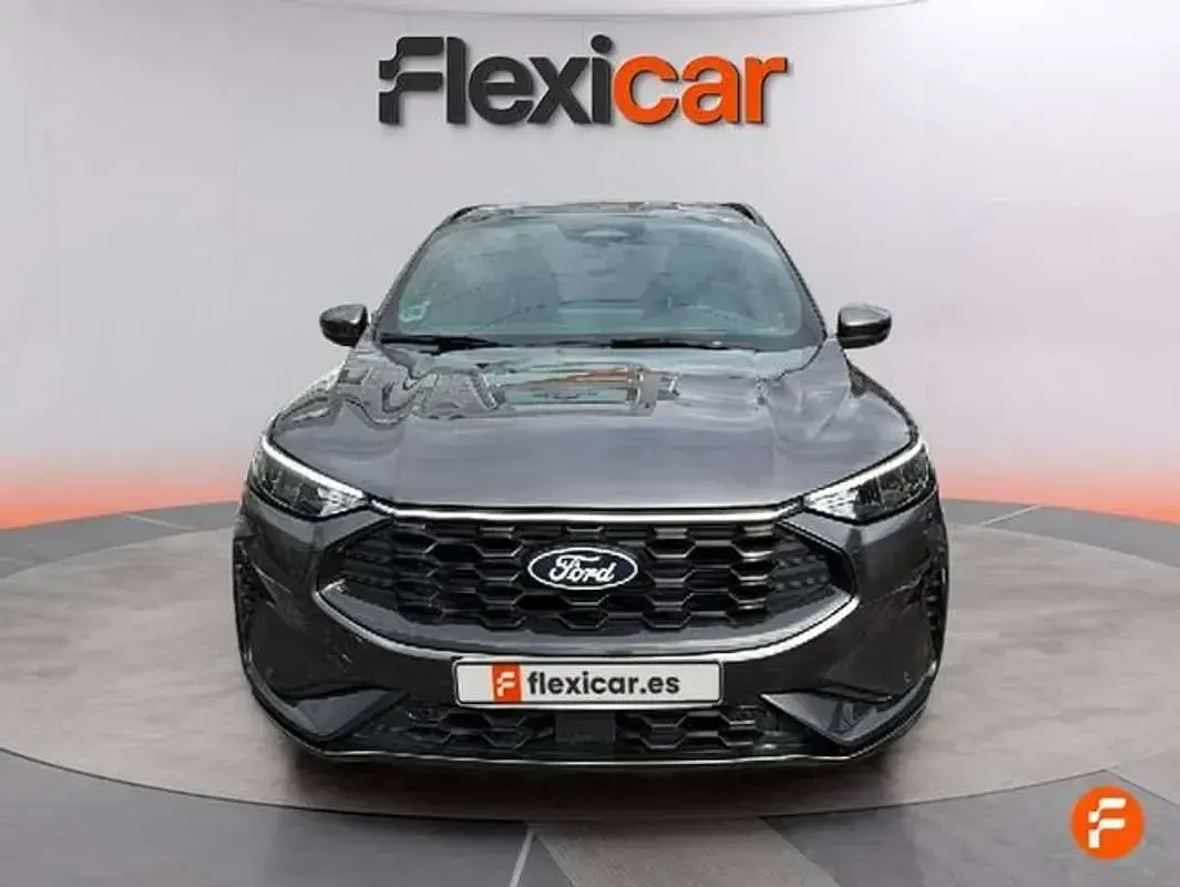 Usado Ford Kuga ST-Line 150 CV (110 kW) 2025 Gris SUV