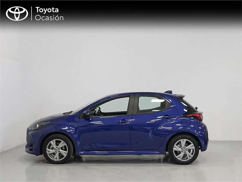 Usado Toyota Yaris Hybrid Active 116 CV (85 kW) 2025 Azul Monovolumen